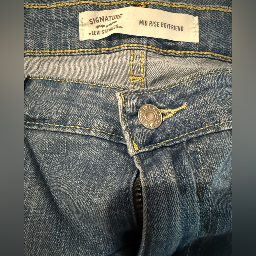 Mid Rise Boyfriend Jeans Levi's Signature women’s size 18 raw hem - Picture 12 of 13